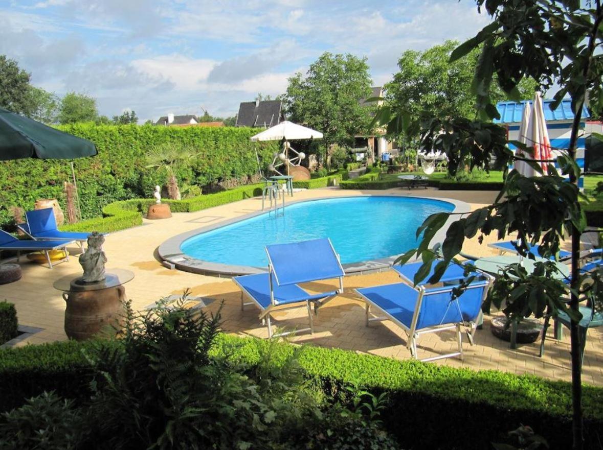 B&B Casa Roman & Vakantiewoning Voor 1 Pers Tot Max 32 Personen 존호벤 외부 사진