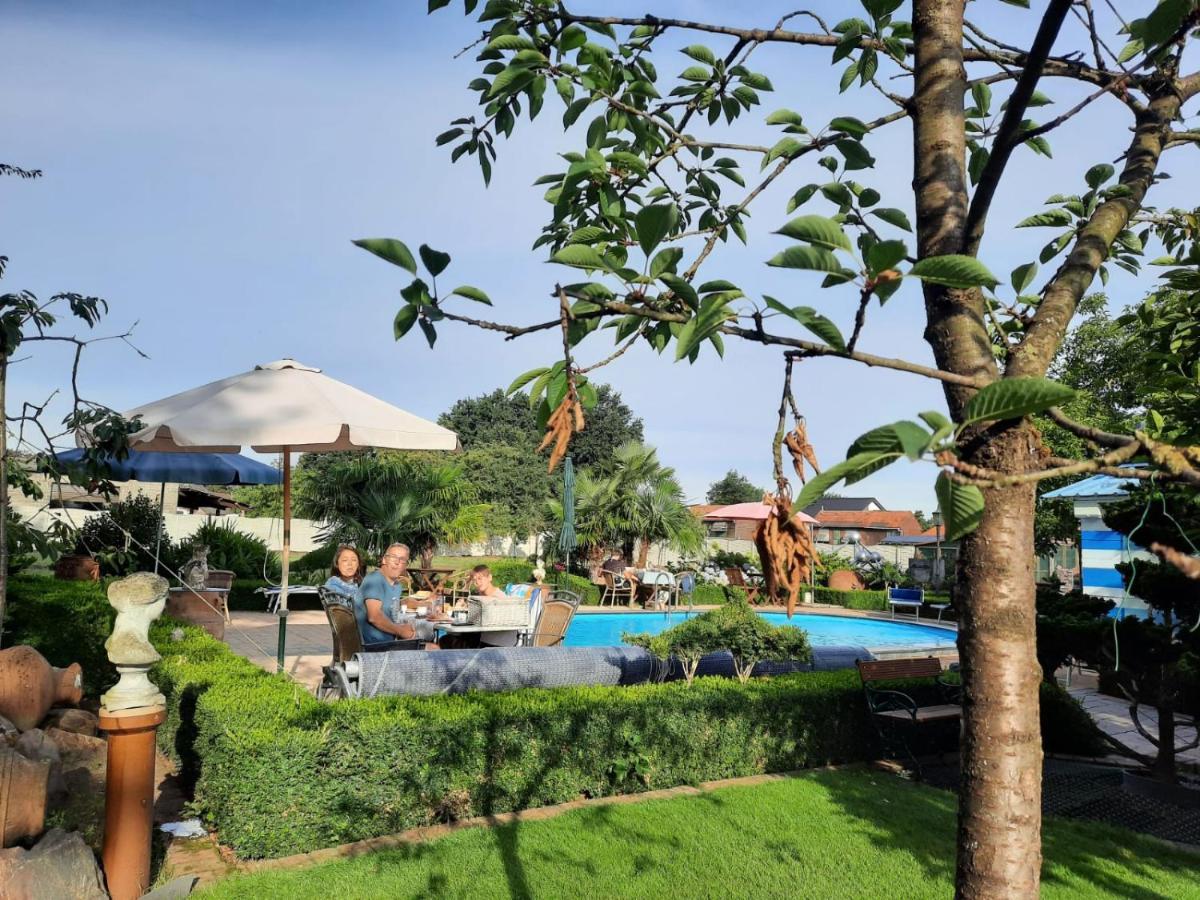 B&B Casa Roman & Vakantiewoning Voor 1 Pers Tot Max 32 Personen 존호벤 외부 사진