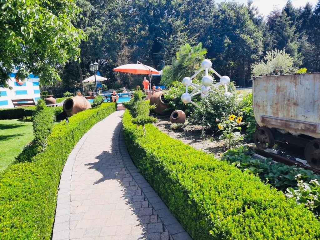 B&B Casa Roman & Vakantiewoning Voor 1 Pers Tot Max 32 Personen 존호벤 외부 사진