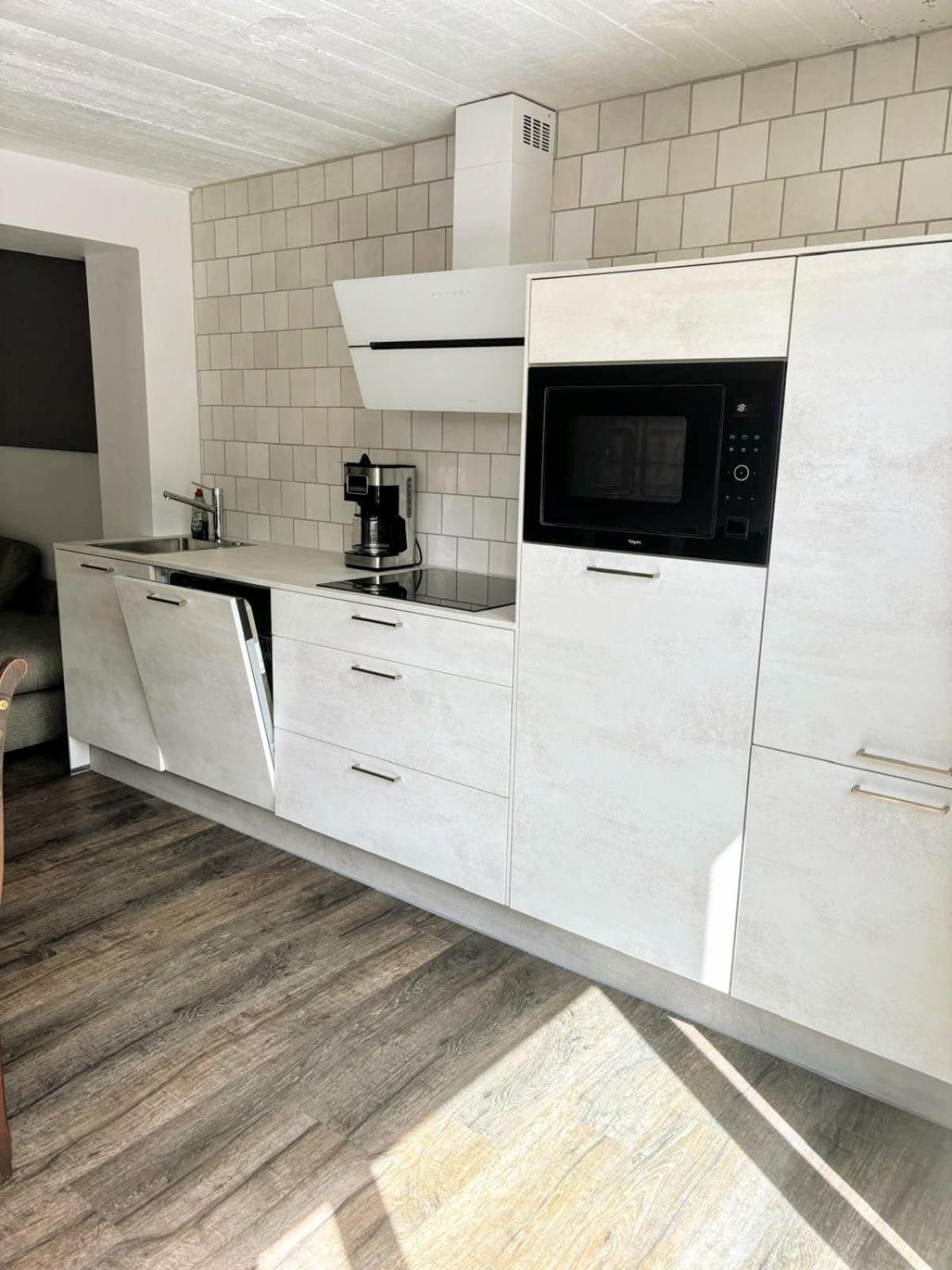 B&B Casa Roman & Vakantiewoning Voor 1 Pers Tot Max 32 Personen 존호벤 외부 사진