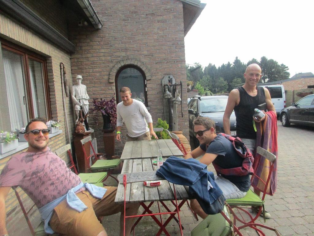 B&B Casa Roman & Vakantiewoning Voor 1 Pers Tot Max 32 Personen 존호벤 외부 사진