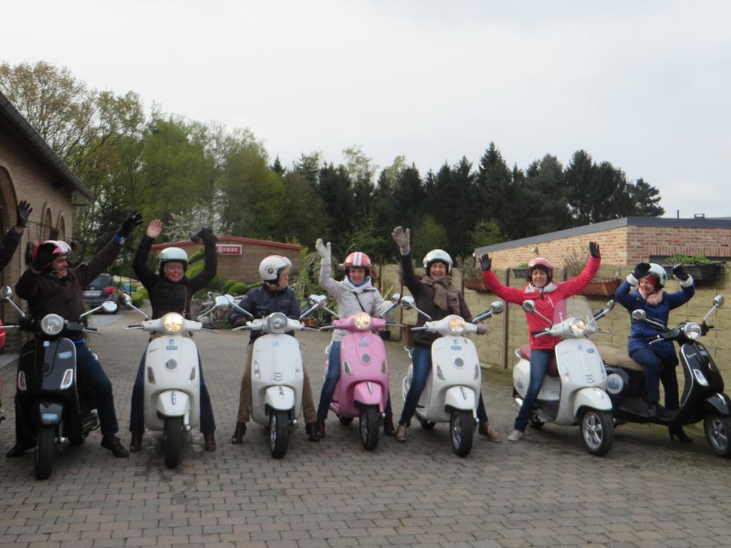 B&B Casa Roman & Vakantiewoning Voor 1 Pers Tot Max 32 Personen 존호벤 외부 사진