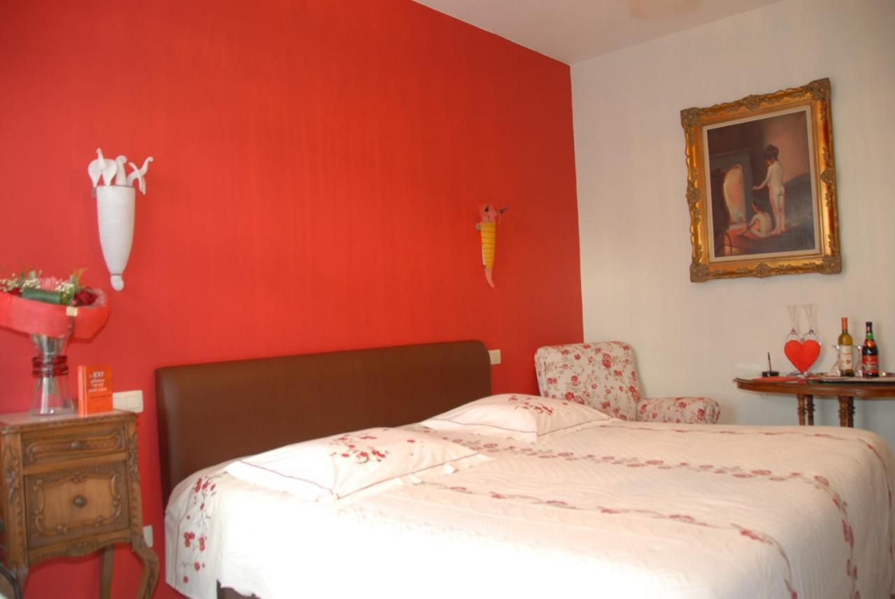 B&B Casa Roman & Vakantiewoning Voor 1 Pers Tot Max 32 Personen 존호벤 외부 사진